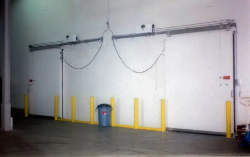 Cold storage sliding doors